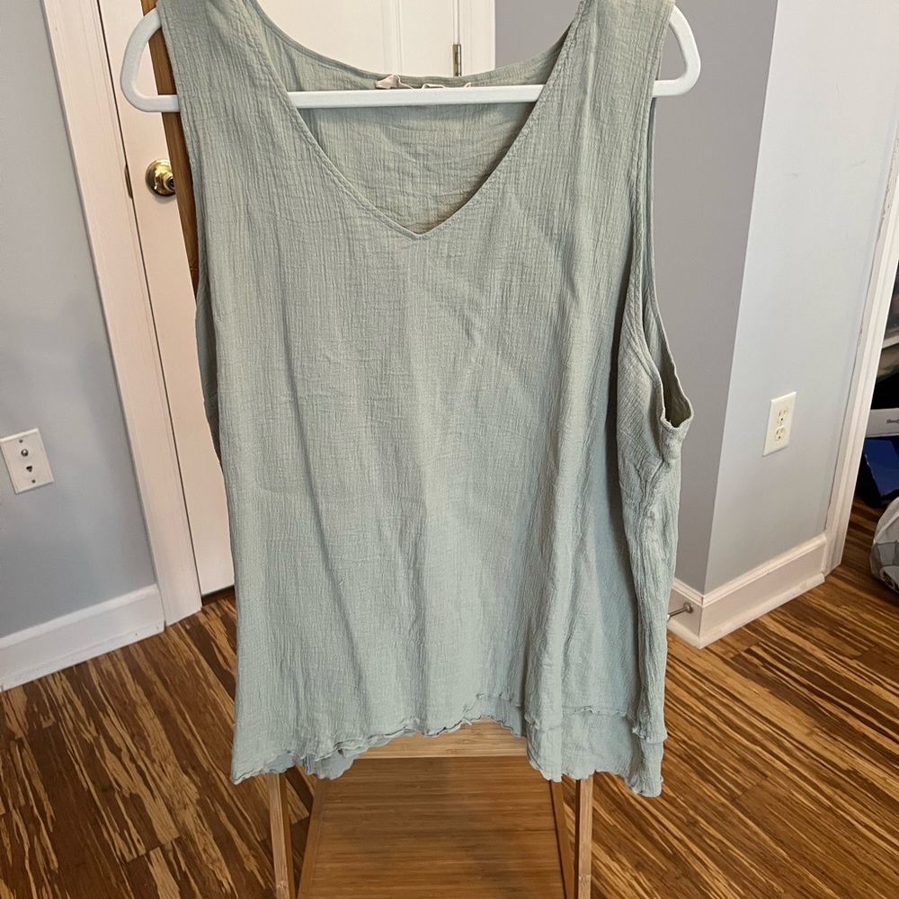 Soft Surroundings Women's Sleeveless Gauze Top in Light Green
